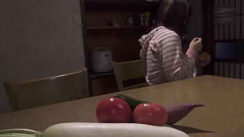 Istri Jepang Selingkuh Dengan Petani Gagah Dan Berotot