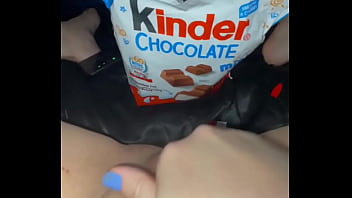 Cewek Arab 18 Tahun Perawan Di Beverly Hills Ngentot Dengan Coklat Di Memeknya, Masturbasi Amatir Dan Pengen Colmek Bareng Bbc