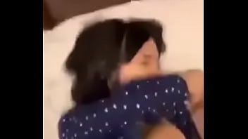 Wanita Tionghoa Yang Haus Dikentut