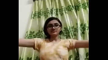 Payudara Seksi Desi Yang Menggoda