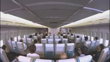 Gadis Oriental Menggoda Di Bandara