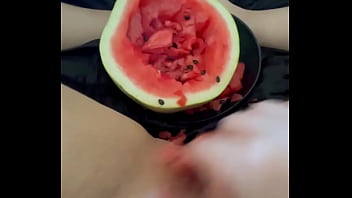 Melon Manis Memperbanyak Orgasme Perempuan – Video Panjang Arab Buatan Rumahan 2025 – Amatir Saudi Terbaik – Putih Salju Arab Gila Masturbasi – Fetish Makanan Ekstrem – Buah Di Memek Remaja Ketat – Cewek – Los Angeles – Usa