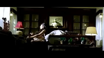 Adegan Panas Dan Menggairahkan Di Film Bollywood