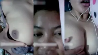 Cewek Toge Di Ometv Asyik Pelintir Utingnya Biar Basah