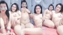 Dua Cewek Amoy Lesbi Main Jari Di Memek