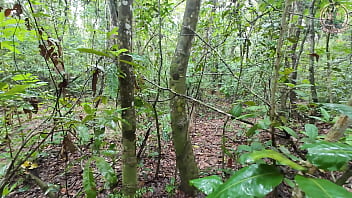 Gadis Thailand Seksi Lagi Asyik Cari Jamur Tiba-tiba Kebelet Pipis Di Hutan, Suara Menggoda 4k