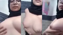 Ukhti Montok Toket Gede Dan Binal Yang Menggoda