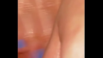 Adik Tiriku Hilang Perawan Saat Main Dildo Kaca Besar Di Memek Merah Muda Basahnya—sekarang Dia Marah Dan Gue Akan Pelorotin Biar Senang & Berhenti Nangis—dia Tergila-gila Sama Kontol Negro Gede Dari La Amerika