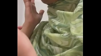 Kecantikan Tersembunyi Di Balik Hijab Yang Menggoda