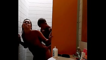 Kamera Tersembunyi: Ibu Tiriku Tak Menyangka Anus Lebarnya Bakal Dihajar Kontol Raksasa Yang Lebih Besar Dari Suaminya, Kubuat Dia…