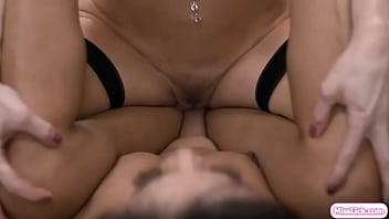 Bara Asia Salju Dijilat Sirene Yang Menggoda