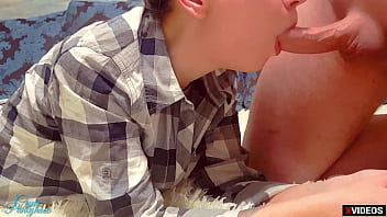 Gadis Nakal Pakai Stoking Mengisap Kontol Kakak Tirinya Saat Ortu Ada Di Rumah, Sampai Muncrat Di Celana Ketatnya