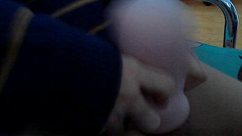 Cowok Asia Cina Ngentot Sendiri Di Depan Webcam