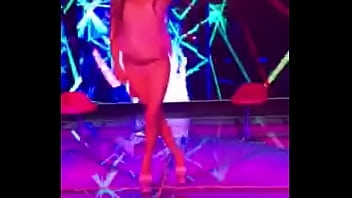 Tarian Erotis Di Sauna China Yang Menggoda