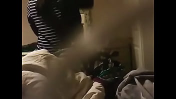 Gaun Ketat Yang Membungkus Tubuh Gadis Berhijab