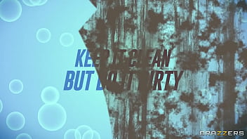 Jaga Kebersihan Tapi Lakukan Dengan Kotor Dan Liar