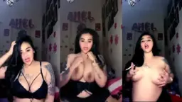 Gadis Tato Telanjang Menggoda