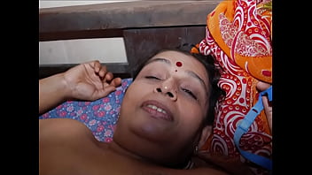 Ibu Rumah Tangga India Yang Menggoda