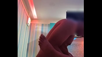 Gadis Thailand Yang Mungil Digerogoti Dengan Nafsu Liar