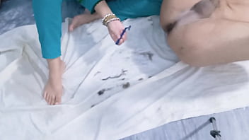 Sesama Desi, Adikku Disetel Untuk Menerima Batang Besar Di Rambut Dan Lubang Belakangnya