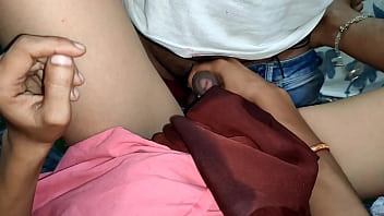 मुंबई का आशु और उसकी भाभी का एक साथ गर्म सेक्स, साफ हिंदी आवाज में।