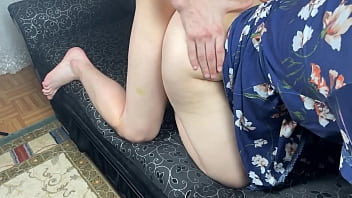 Adik Tiriku Yang Nakal Dihukum Karena Pulang Telat, Kutumpahkan Sperma Panas Di Pantatnya Yang Montok