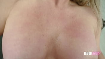 Coco Vandi, Ibu Tiri Yang Menggoda Ingin Bercinta Saat Hanya Berdua