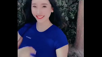 Gadis Asia Montok Dengan Payudara Dan Pantat Menggoda.