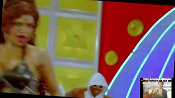 Meri Taqat Meri Jung 2014: Adegan Panas Shivanna Dan Priyamani Yang Menggoda Dalam Film Hindi Penuh Gairah