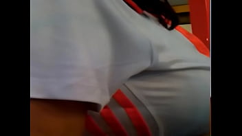 Payudara Montok Desi Menonjol Di Balik Kaos Ketat