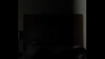 Gadis Oriental Sensual Telanjang Bulat Di Kamar Gelap