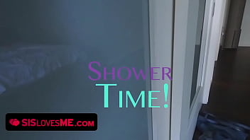 Kakak Tiri Mesum Tawari Pijat Ke Adik Tirinya Yang Cantik Demi Mengelus Tubuh Seksinya