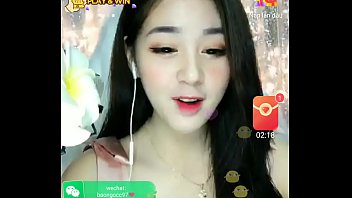 Gadis Asia Menggoda Di Uplive, Tunjukkan Aksi Panasnya