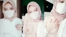 Camilla Berhijab Cantik Dengan Payudara Dan Pantat Yang Menggoda