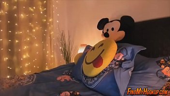 Gadis Rusia Yang Menggoda