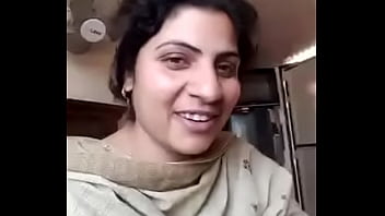 Istri Desi Yang Menggoda Dan Penuh Gairah