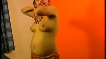 Rupali Bhabhi, Istri India Seksi, Menggoda Dengan Tubuh Telanjangnya