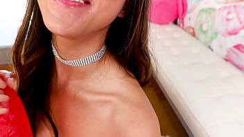 Alexia Anders Menelan Sperma Di Tenggorokan Dalam, Kontol Besar Hingga Ujung Menghantam Mulutnya – Luar Biasa!