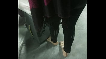 Pantat Sempit Desi 2: Kenikmatan Yang Tak Terlupakan