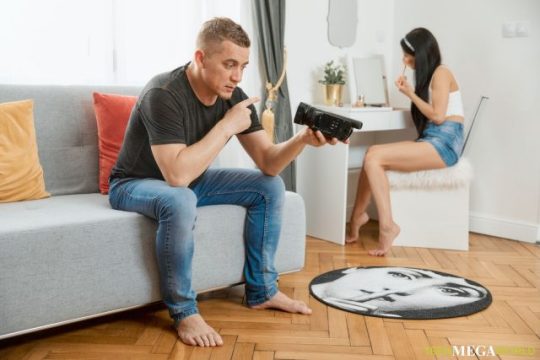 Gadis Nakal Nicol Dibanjiri Sperma Deras Sampai Riasannya Rusak Berantakan