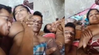 Suami Nakal Dan Istri Berpayudara Besar Rekam Adegan Mesra Di Desa