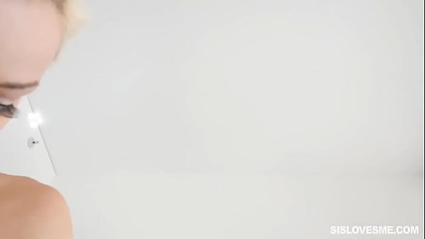 Elsa Jean, Gadis Pirang Muda Dengan Tubuh Ketat, Ditembus Habis-habisan Oleh Kontol Besar Yang Ganas