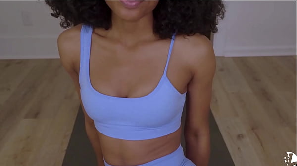 Mengajari Ibu Tirimu Gerakan-gerakan Panas Di Kamar