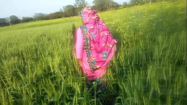 Desa India, Bhabhi Mesum Di Alam Terbuka