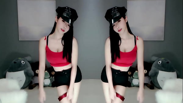 Cô Gái Trung Quốc đắm Mình Trong Cuộc Mây Mưa Trên Bãi Biển