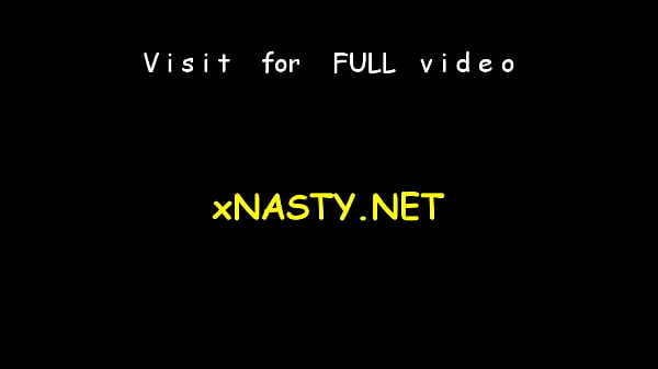 Nadya Si Pirang Seksi Menunduk Untuk Ditembak Dari Belakang