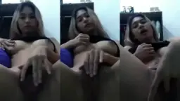 Gadis Remaja Cantik Mengocok Memek Basah Penuh Nafsu