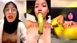 Live Streaming Pake Hijab, Colmek Pakai Timun
