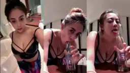 Pov Miss Jennifer Mengulum Kalian Dengan Penuh Nafsu