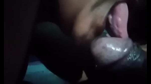 Pasangan Desi Yang Suka Ditonton Suaminya